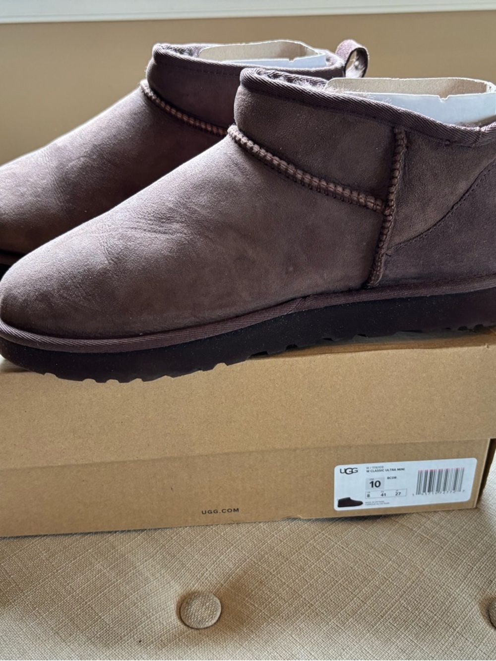 *NEW* UGG Women's Classic Ultra Mini Boot - Chocolate Brown - Size 10 - Picture 2 of 7